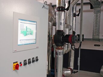 Touchscreen der bösch Gas-Kessel 310/680-Pro. | © bösch - heizung, klima, lüftung