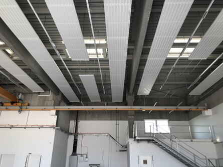 30.000m2 Lager- und Büroflächen entstehen St. Pölten  | © bösch Lagerhalle mit Beleuchtung | © bösch