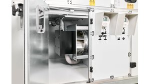 EC-Ventilatoren mit gekapseltem Motor (außerhalb des Luftstroms und fremdbelüftet) für die fettbelastete Abluft. | © bösch - heizung.klima.lüftung
